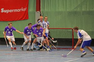 1280px-Floorball,_Vaxholms_IBF_vs_Salems_IF